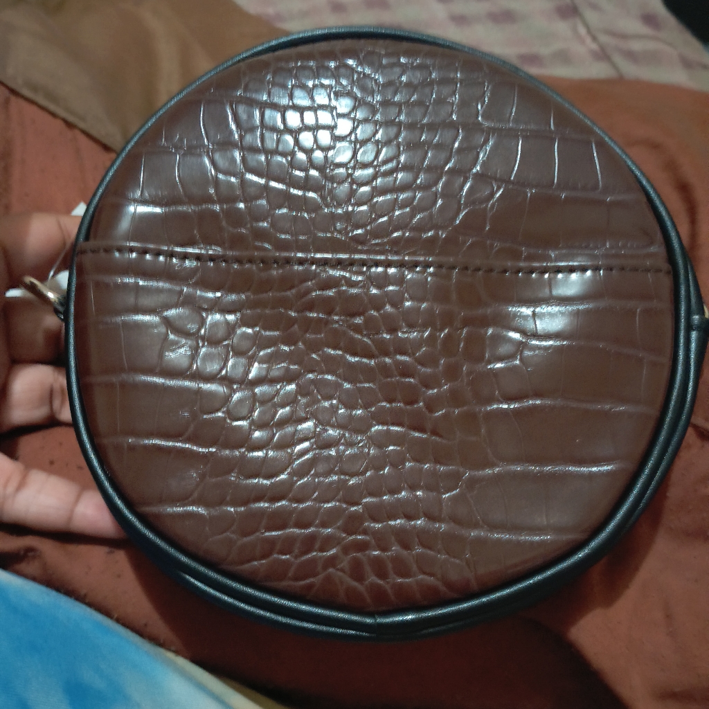 Brown Crocodile Pattern Round Bag Brown Crocodile Pattern Round Bag